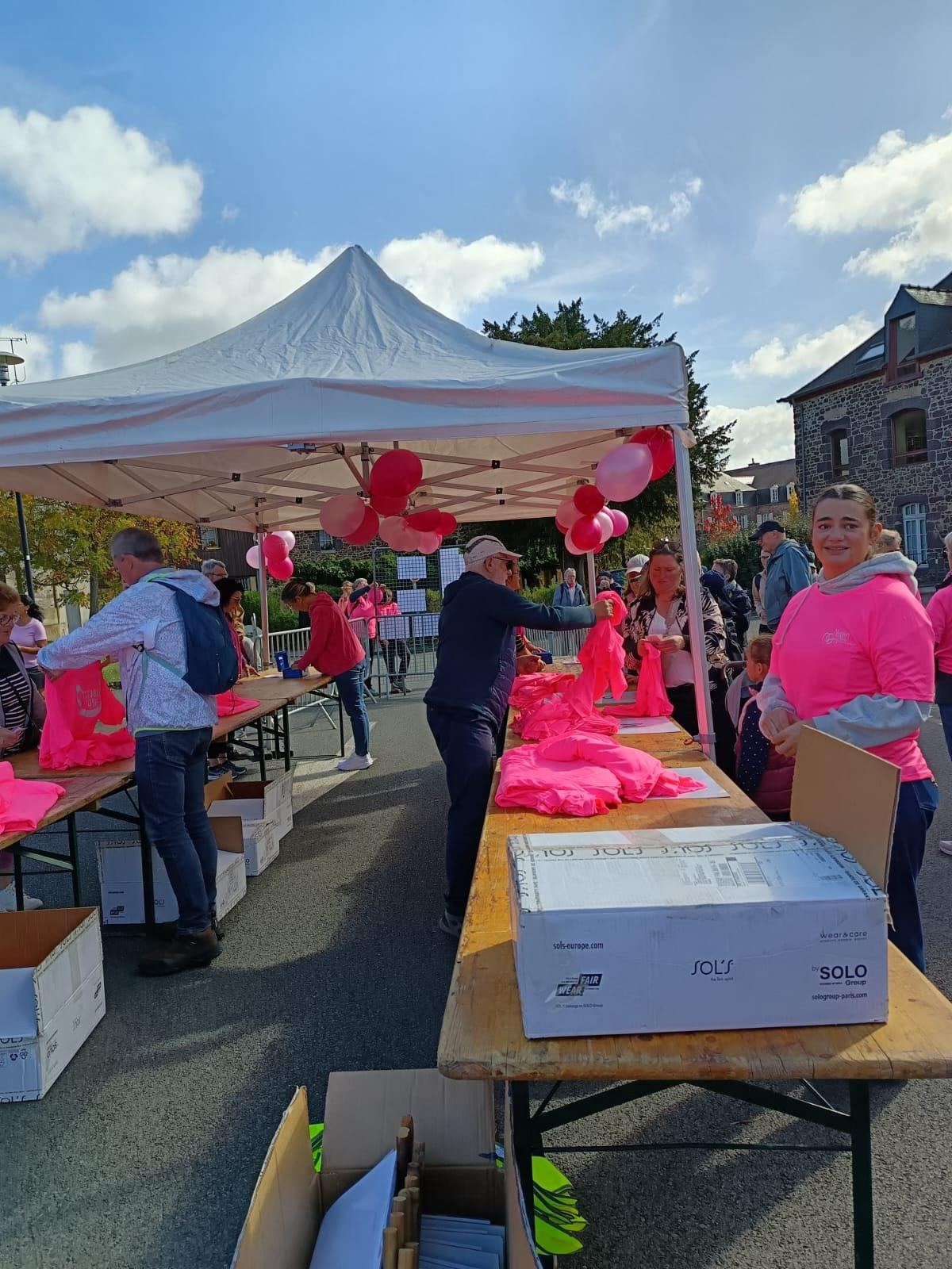 Stand du club à la marche rose, octobre 2025